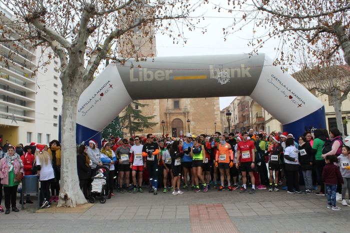 David Castro y María Pilar Igarza vencen en la III San Silvestre Solidaria de Quintanar del Rey