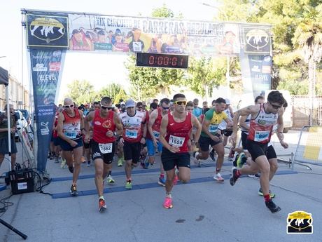 David Cano e Irene de la Torre se proclaman vencedores en la VII Carrera Tierra de Vítor de Horcajo