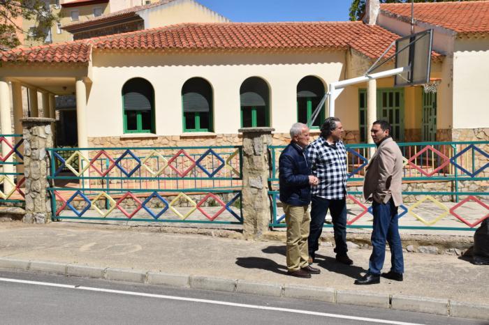 La Diputación está resolviendo la ayuda de instalaciones deportivas del colegio de Salvacañete por 5.600 euros