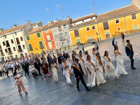 Corporación y Corte de Honor participan en la tradicional misa en honor a San Julián Obispo en la Girola de la Catedral