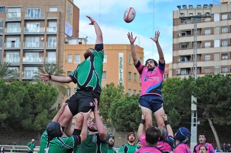 Victoria pírrica del A Palos ante Paterna (8-19)