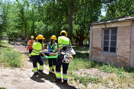 Donan una UVI móvil al Máster en Enfermería de Urgencias, Emergencias y Situaciones Críticas