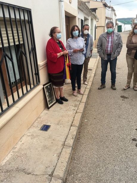 Colocada en Olmeda del Rey una placa en recuerdo a Alfredo Ruescas, conquense deportado al campo de concentración nazi de Mauthausen