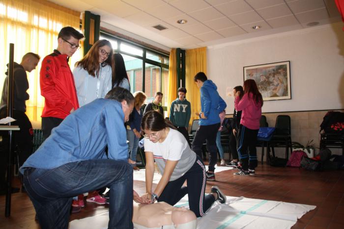 Educación y Sanidad colaboran para divulgar técnicas básicas de reanimación cardiopulmonar entre los escolares de Cuenca
