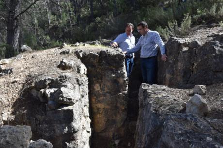 La Diputación invertirá 70.000 euros en rehabilitar y señalizar la línea de trincheras XYZ de Santa Cruz de Moya