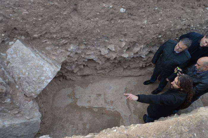 Un taller de empleo de la Junta permite ampliar la excavación de las termas romanas de Valeria y sacar a la luz nuevos hallazgos