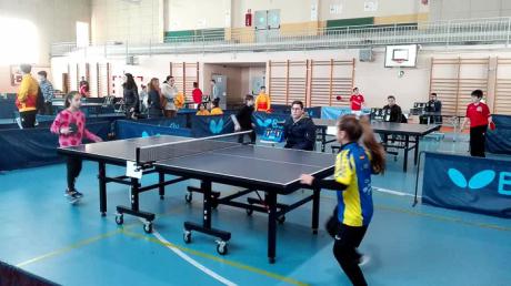 Buen ambiente en Cuenca en el arranque oficial del Campeonato Provincial de Tenis de Mesa Escolar