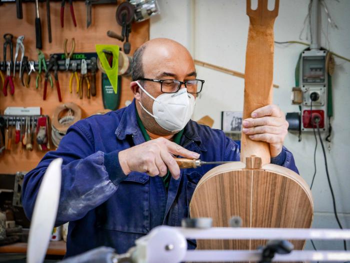 Tomás Leal: “Es una pena que ahora nos rijamos por lo quiero mañana y lo más barato. Los artesanos no somos así”