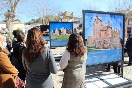 ‘Un patrimonio de todos’ viste la plaza de Pilar de Belmonte con imágenes singulares de la región