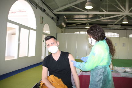 Comienza la vacunación del personal docente de la provincia frente al SARS-CoV-2