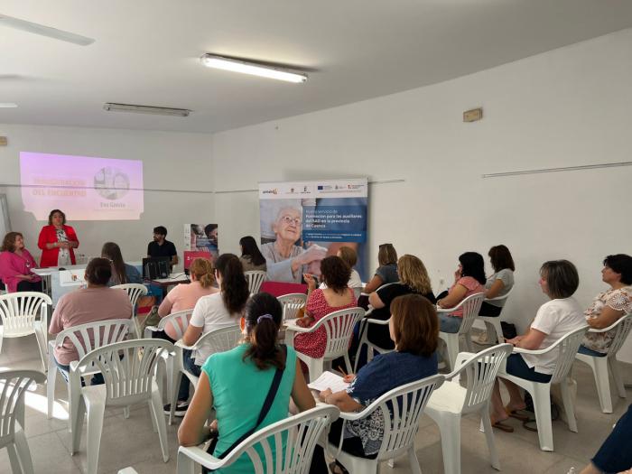 Más de 40 profesionales del Servicio de Ayuda a Domicilio reciben formación en Valverde de Júcar