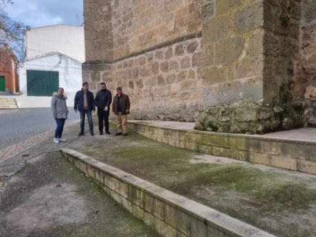 Se invertirán cerca de 140.000 euros para rehabilitar la fachada norte de la iglesia de Villalba del Rey