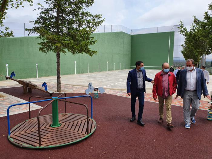 La Diputación invierte 15.000 euros en el arreglo de las pistas polideportivas de Fuentelespino de Moya