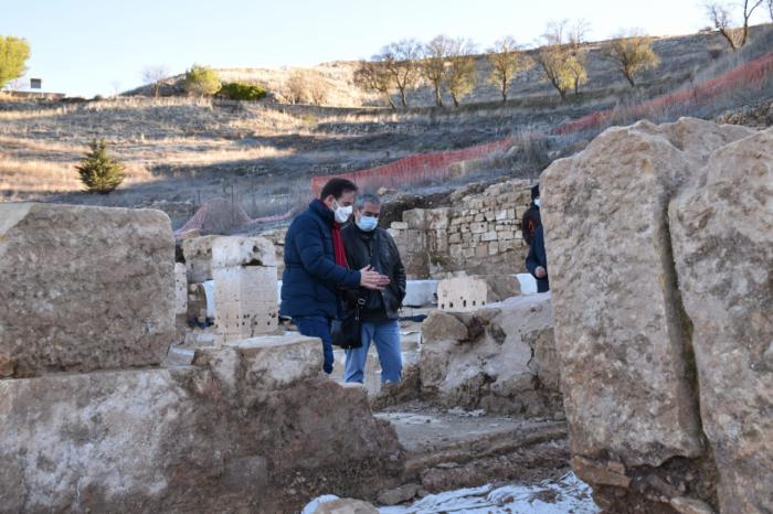 La Diputación invertirá 170.000 euros para cubrir y poner en valor los mosaicos de las termas en Valeria