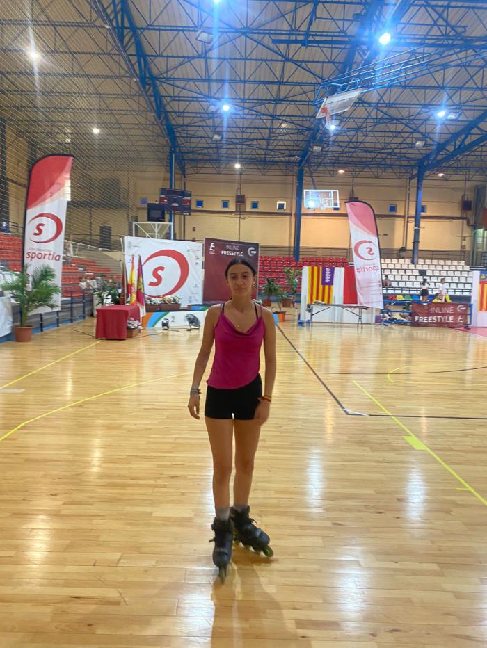 La quintanareña Victoria Ruiperez, cuarta en la Copa de España de Canfranc y undécima en el Campeonato de España de patinaje freestyle