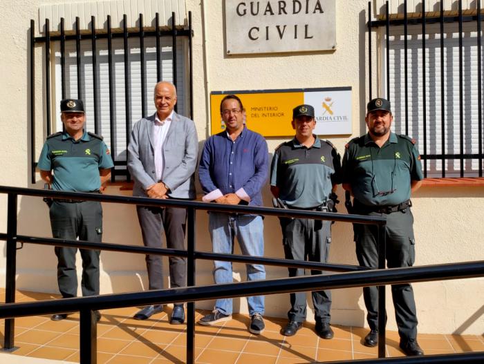 El Subdelegado del Gobierno en Cuenca visita los cuarteles de la Guardia Civil de Montalbo y Villarejo de Fuentes