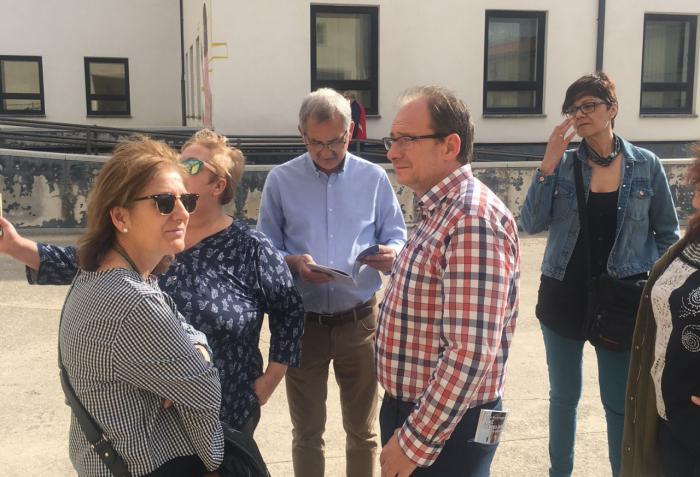 La Ejecutiva Local del PSOE conoce las demandas de los vecinos de Las Quinientas ante las carencias del barrio