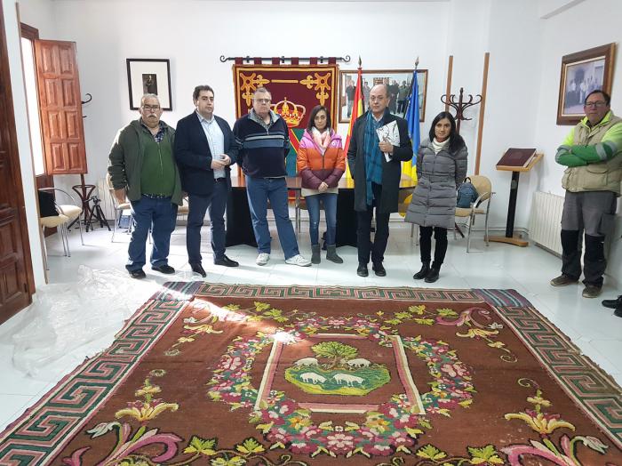 Diputación encarga a la Real Fábrica de Tapices la restauración de una alfombra del siglo XVIII de Cañaveras