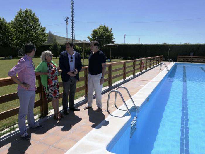La piscina municipal de Tiradores Altos abre sus puertas