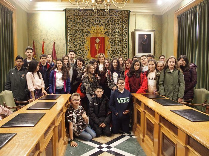 Marta Segarra recibe a alumnos de Toledo que participan en la V edición del programa ‘Aula de Patrimonio’
