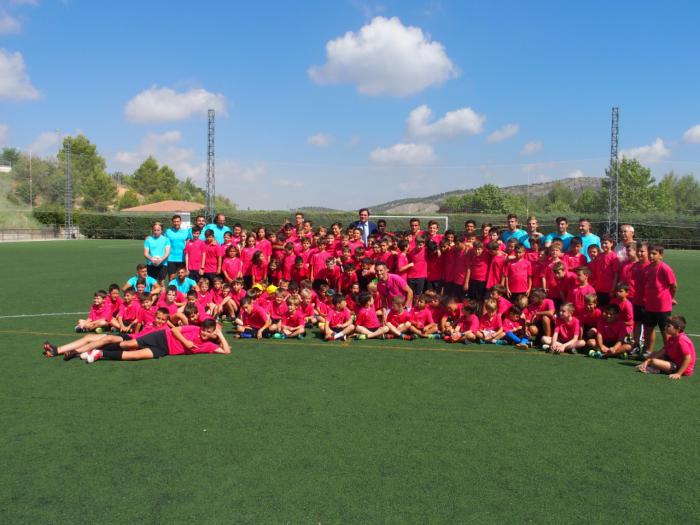 Mariscal recalca la importancia de la disciplina y los valores deportivos en el XIV Campus de Fútbol “Ciudad de Cuenca”
