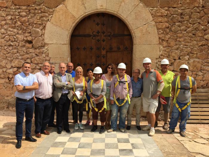 El Plan de Empleo de la Junta permitirá acondicionar la facha de la Ermita de San Roque en Campillo de Altobuey