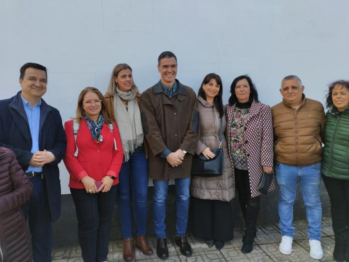 Visita sorpresa de Pedro Sanchez en un curso de formación de mujeres rurales