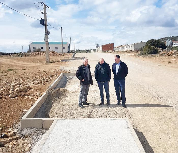 Prieto comprueba la finalización de las obras de la primera fase del polígono industrial de Graja de Campalbo
