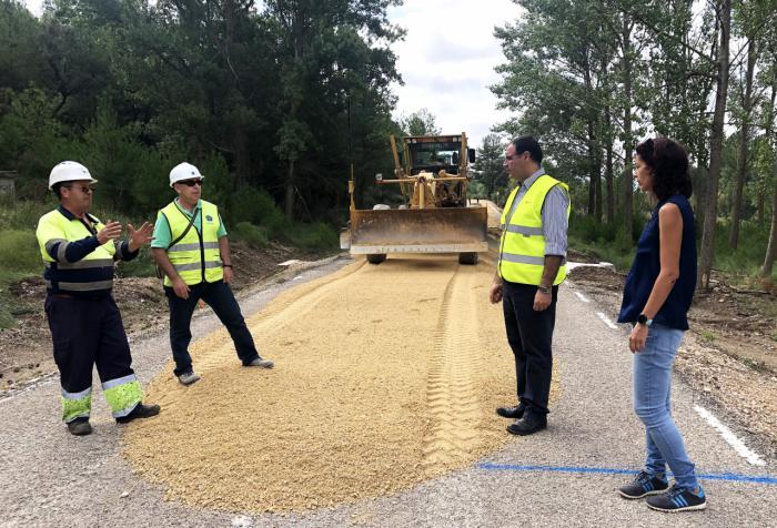A buen ritmo las obras de mejora de la carretera CUV-5003 entre Salvacañete y El Cubillo