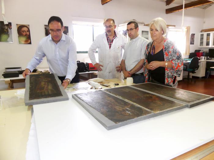 Diputación está acometiendo la restauración de los doce lienzos del Retablo Mayor de la Asunción de Gascueña