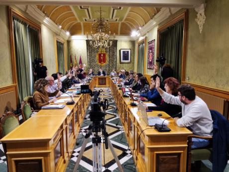 El Pleno aprueba las alegaciones de Cuenca en Marcha para frenar las subidas de precios y tasas de Ayuda a Domicilio y Depuración de Agua