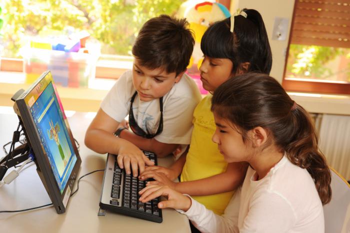 La formación digital y la tecnología accesible, ‘compañeras’ necesarias en el regreso a las aulas de 327 estudiantes ciegos en Castilla-La Mancha