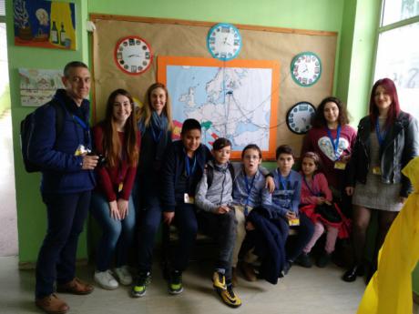 Seis alumnos del colegio de Santa Ana viajan a Grecia para representar a España en Euroknitters