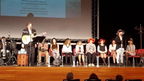 Paco Damas cantó a las “Sinsombrero”en Mota del Cuervo