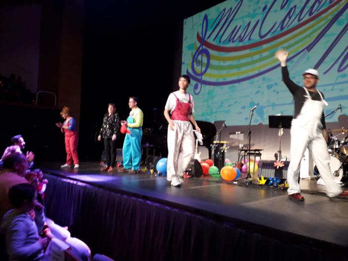 Musicolorearte cumplió sus expectativas en una tarde solidaria en el Auditorio