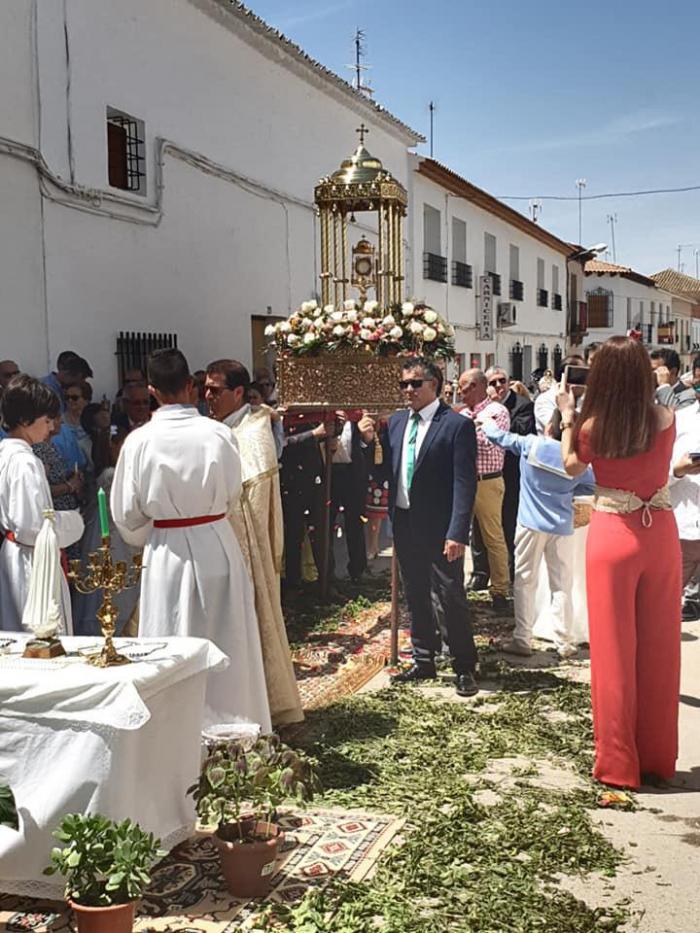 Devoción y color en torno a la celebración del Corpus Christi en Mota del Cuervo