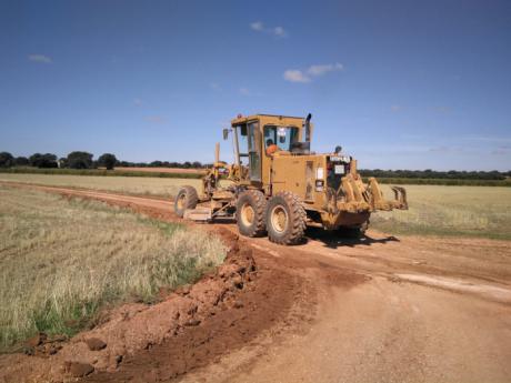 Mota del Cuervo comienza a arreglar los caminos rurales afectados por las lluvias