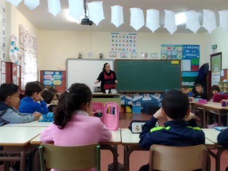 El Ayuntamiento de Mota del Cuervo continúa sus talleres en los colegios