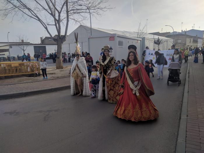 El desfile infantil de Carnaval ilumina las calles de Mota del Cuervo
