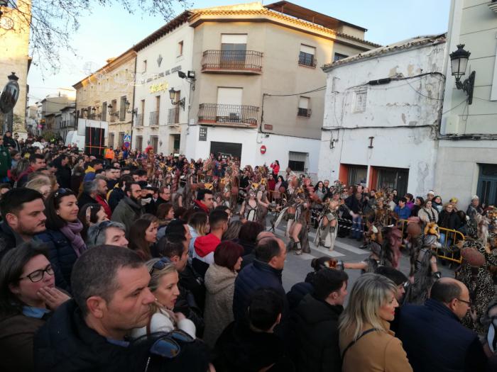 El desfile comarcal cierra el Carnaval de Mota del Cuervo