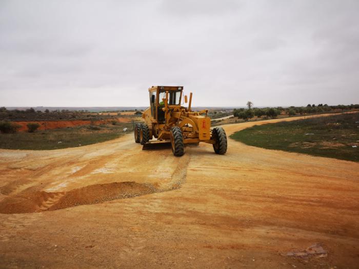 Comienzan las labores para reparar caminos rurales de Mota del Cuervo