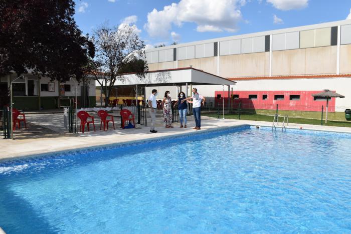 Se invertirán 84.000 euros para la renovación de la pista de pádel, la piscina y el polideportivo de Sotos