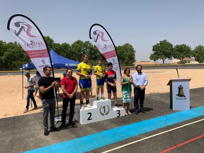 Puesta de largo institucional al velódromo Hnos. Herrada en Mota del Cuervo