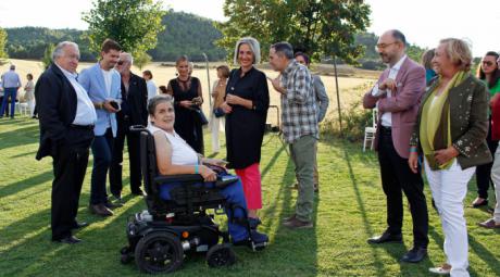 Inés Cañizares apoya a la Asociación de Esclerosis Múltiple de Cuenca