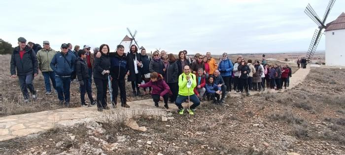 La Asociación de Amigos de los Molinos celebra su I Caminata Cervantina