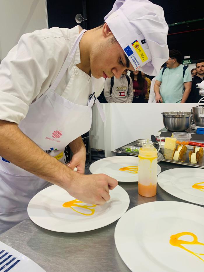 Estudiantes del Centro Integrado de Formación Profesional de Cuenca arrasan en la competición regional de cocina y panadería