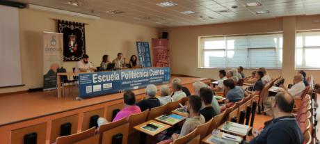 El laboratorio UFIL impulsa la sostenibilidad en el sector forestal: Éxito en el Seminario sobre Certificación Forestal FSC