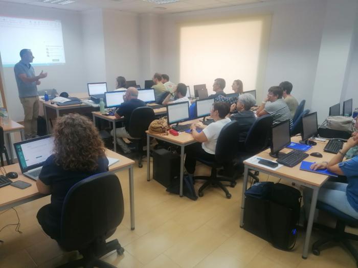 Dieciséis alumnos de ACESANC reciben formación sobre Excel avanzado