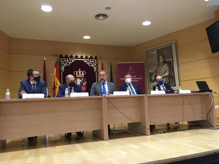 La UCLM revisa en Cuenca los cuarenta años de autonomía con la vista puesta en el futuro de Castilla-La Mancha