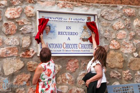 Buenache de Alarcón rinde homenaje a su párroco Antonio Chicote
